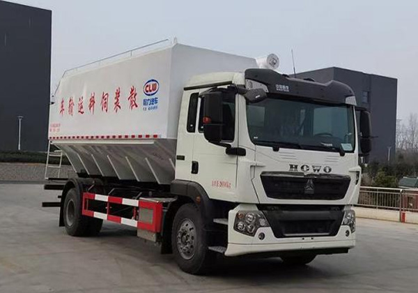 散装饲料运输车