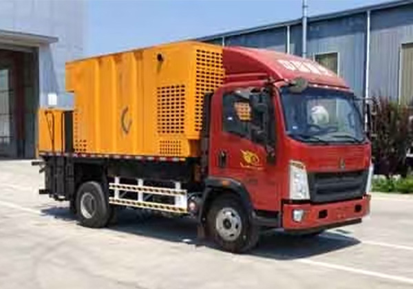 稀浆封层车