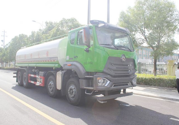 绿化喷洒车
